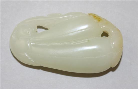 Two Chinese pale celadon jade carvings, 4.9cm and 4.8cm